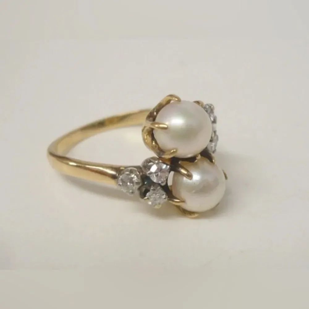 Estate 14K Akoya Pearls Diamond Ring, 5 pt Diamonds, 30 pt total Size 6 3.8 gr